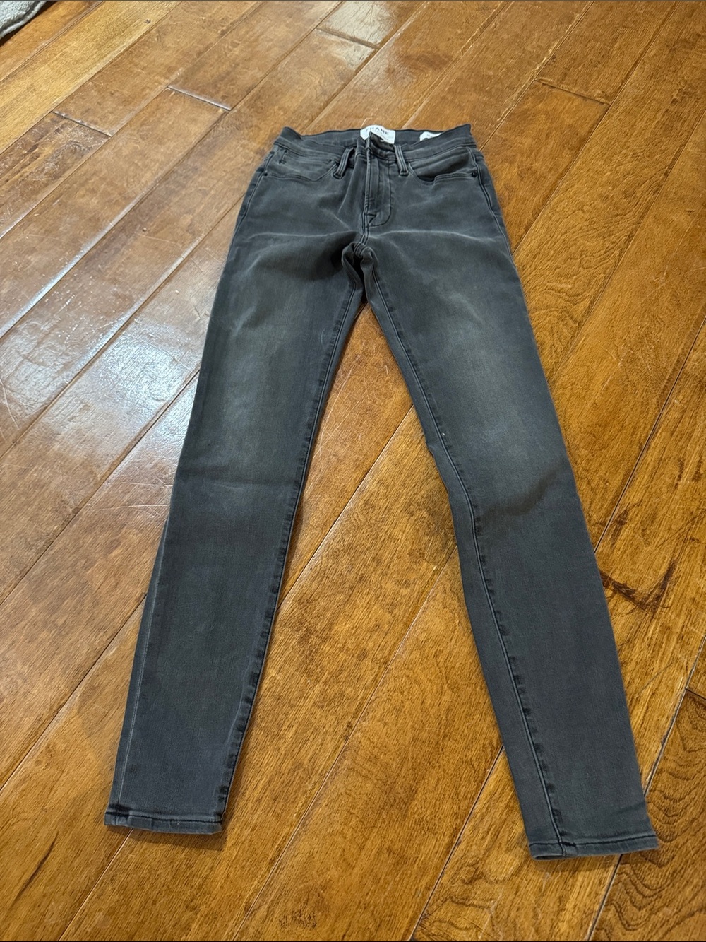 Frame Denim Skinny Jeans in Washed Black
